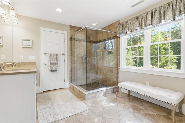 11 Tappan Way, Lynnfield, MA 01940