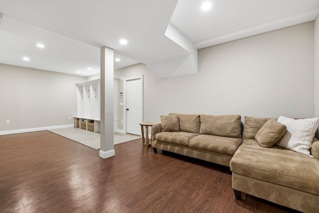 11 Tappan Way, Lynnfield, MA 01940