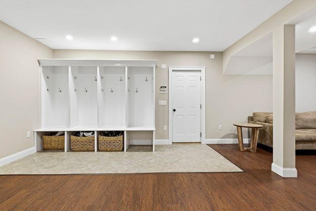 11 Tappan Way, Lynnfield, MA 01940