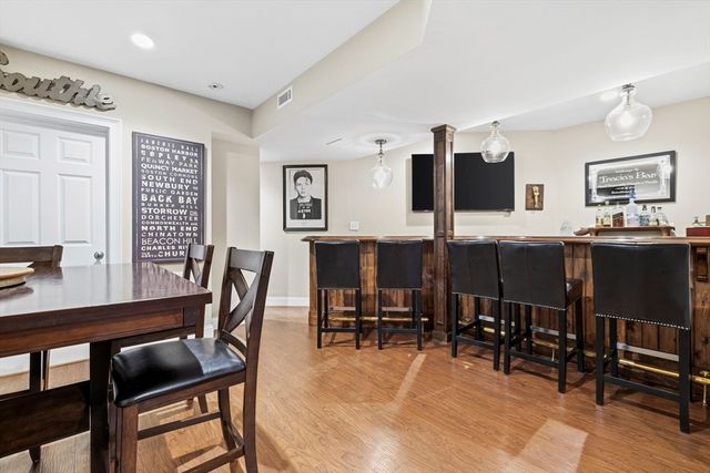 11 Tappan Way, Lynnfield, MA 01940