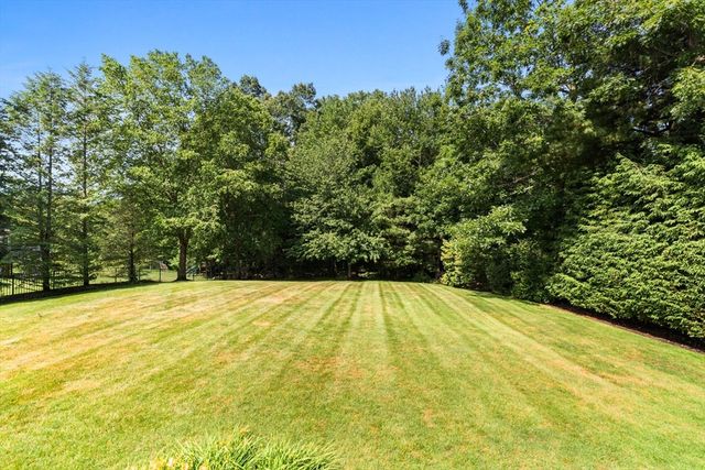 11 Tappan Way, Lynnfield, MA 01940