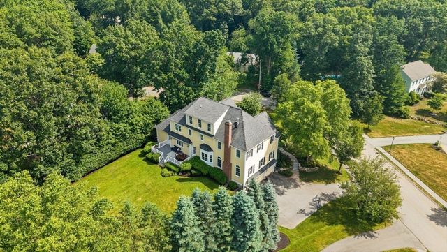 11 Tappan Way, Lynnfield, MA 01940