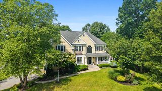 11 Tappan Way, Lynnfield, MA 01940