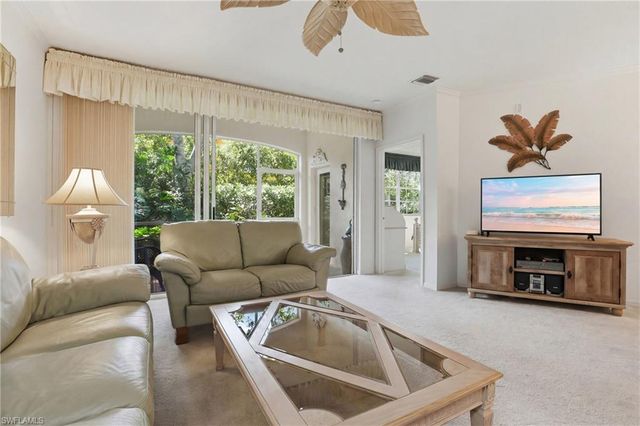 8420 Excalibur CIR R6, Naples, FL 34108