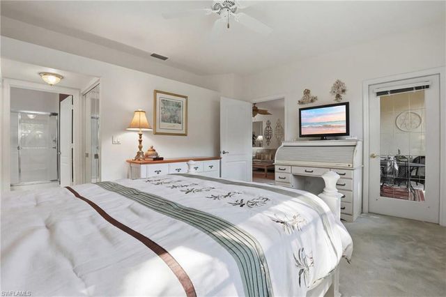 8420 Excalibur CIR R6, Naples, FL 34108