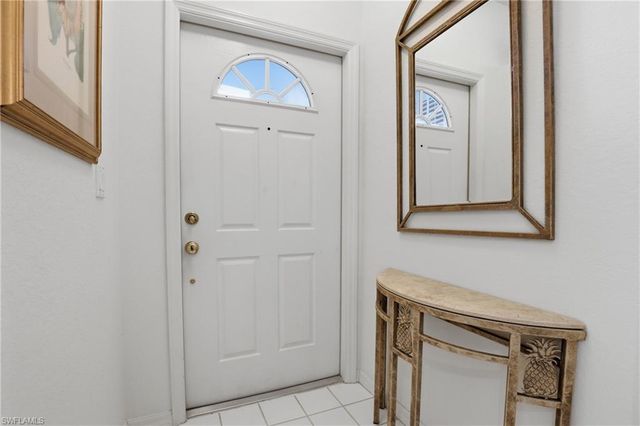 8420 Excalibur CIR R6, Naples, FL 34108