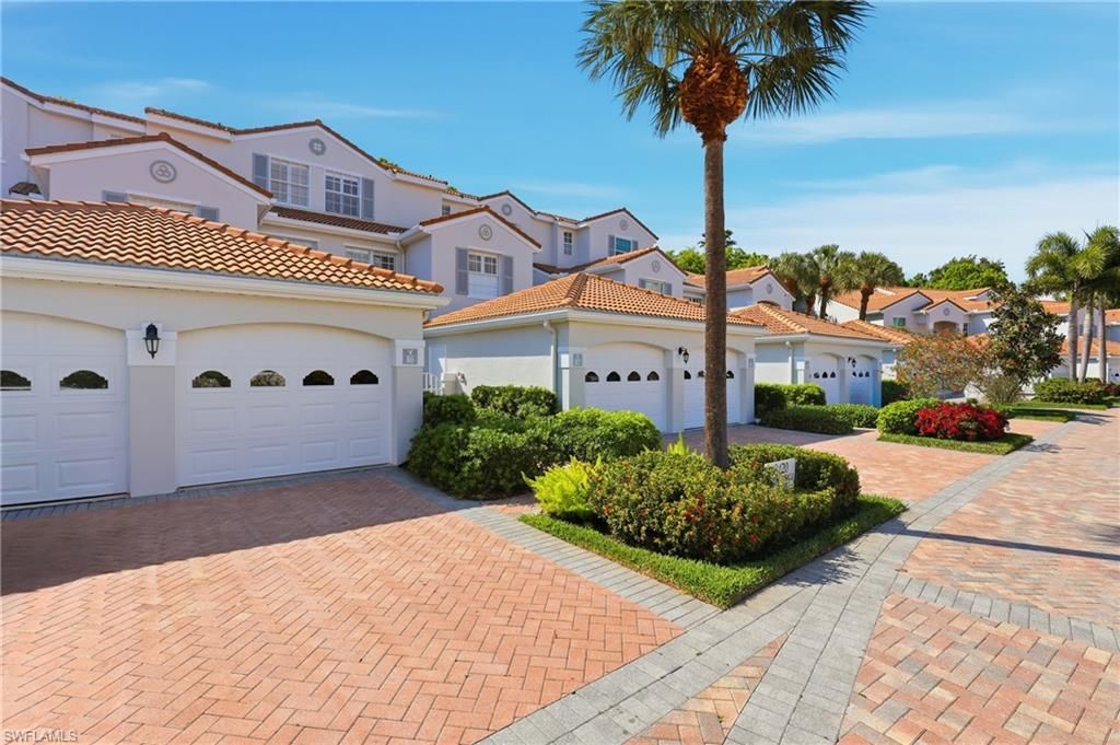 8420 Excalibur CIR R6, NAPLES, FL 34108 — photo 3