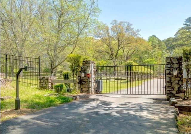 90 SilverPoint Unit 4 Drive, Mount Ida, AR 71957