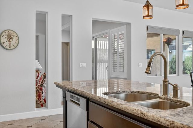 4429 Seabiscuit Dr, Roseville, CA 95747