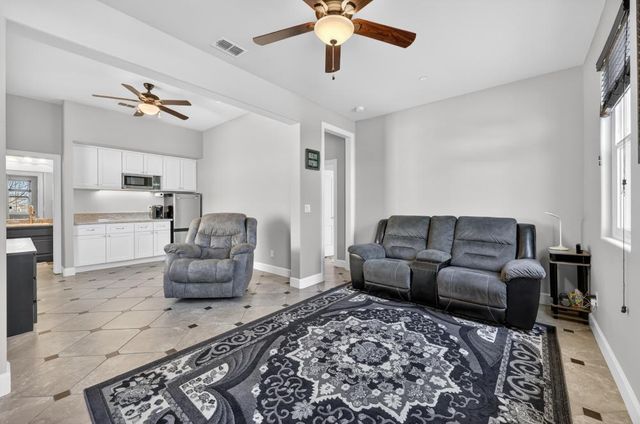 4429 Seabiscuit Dr, Roseville, CA 95747