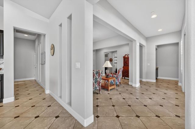 4429 Seabiscuit Dr, Roseville, CA 95747