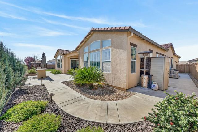 4429 Seabiscuit Dr, Roseville, CA 95747