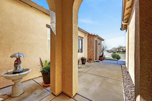 4429 Seabiscuit Dr, Roseville, CA 95747