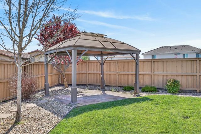 4429 Seabiscuit Dr, Roseville, CA 95747