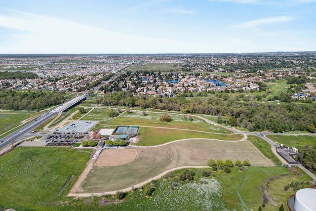 4429 Seabiscuit Dr, Roseville, CA 95747