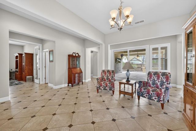 4429 Seabiscuit Dr, Roseville, CA 95747