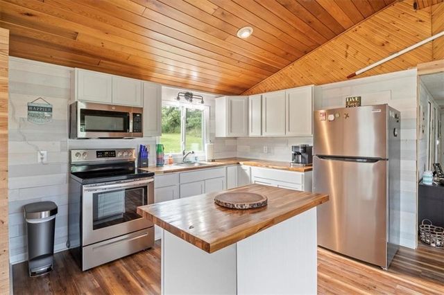 10301 Nebraska Avenue, Huron, NY 14590