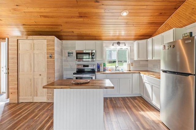 10301 Nebraska Avenue, Huron, NY 14590