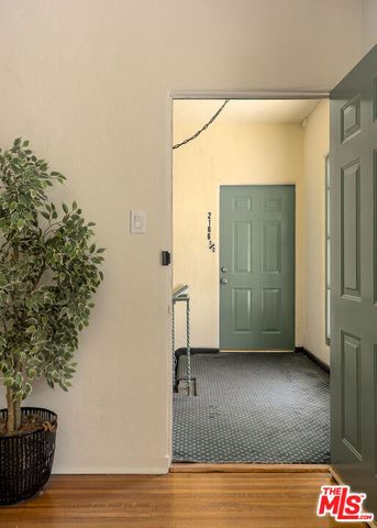 2166 Beachwood Terrace, Los Angeles, CA 90068