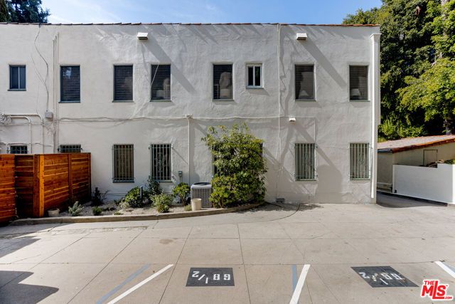 2166 Beachwood Terrace, Los Angeles, CA 90068
