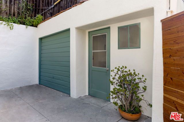 2166 Beachwood Terrace, Los Angeles, CA 90068