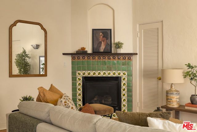 2166 Beachwood Terrace, Los Angeles, CA 90068