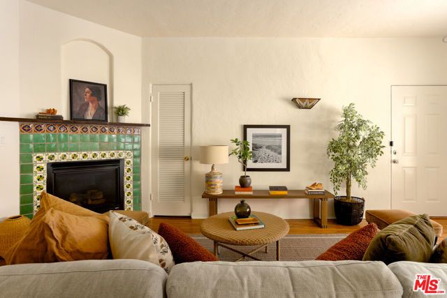 2166 Beachwood Terrace, Los Angeles, CA 90068