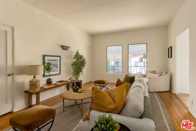 2166 Beachwood Terrace, Los Angeles, CA 90068