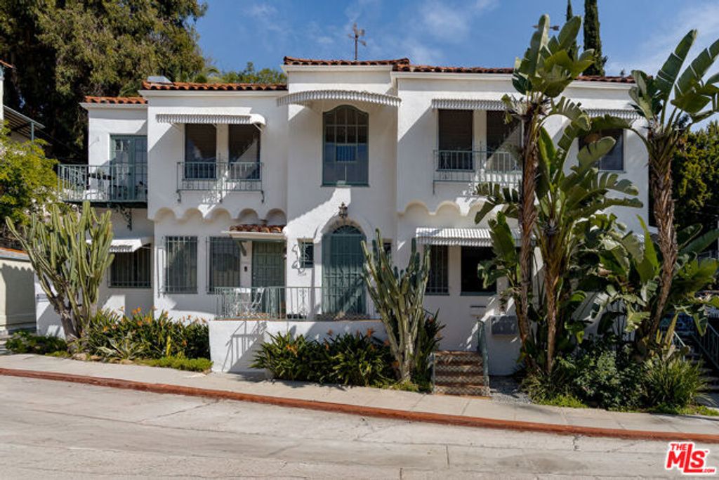 2166 Beachwood Terrace, Los Angeles, CA 90068