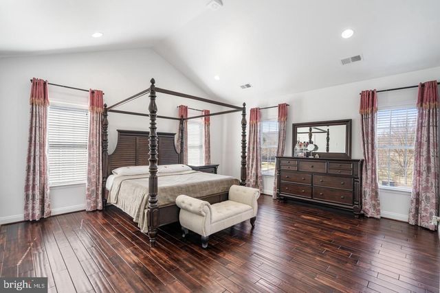 23056 SUNBURY ST, Ashburn, VA 20148