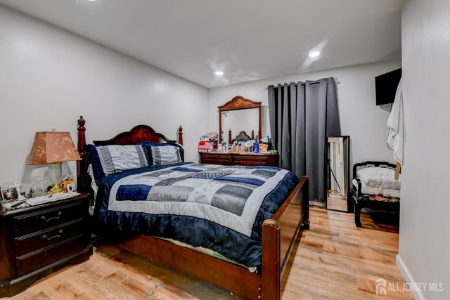 51 Jeanette Street, Carteret, NJ 07008