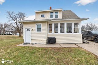 1063 W Pine Avenue, Mt Morris Twp, MI 48458