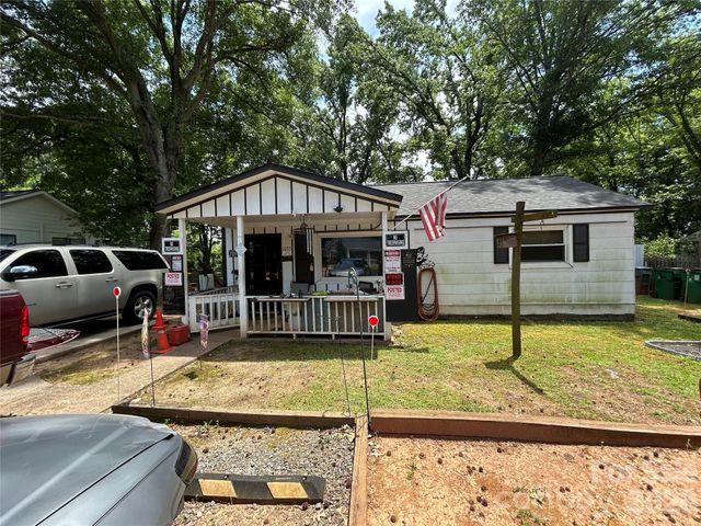 1035 Nations Drive, Charlotte, NC 28217