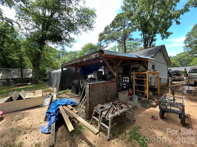 1035 Nations Drive, Charlotte, NC 28217