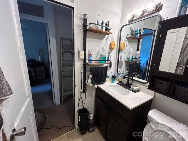 1035 Nations Drive, Charlotte, NC 28217