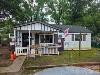 1035 Nations Drive, Charlotte, NC 28217