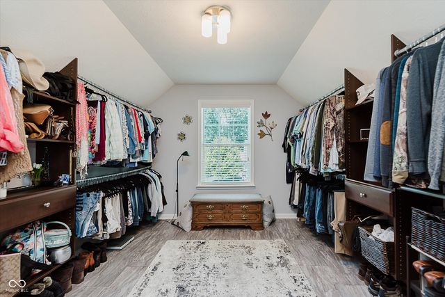 823 Colin Drive, Avon, IN 46123