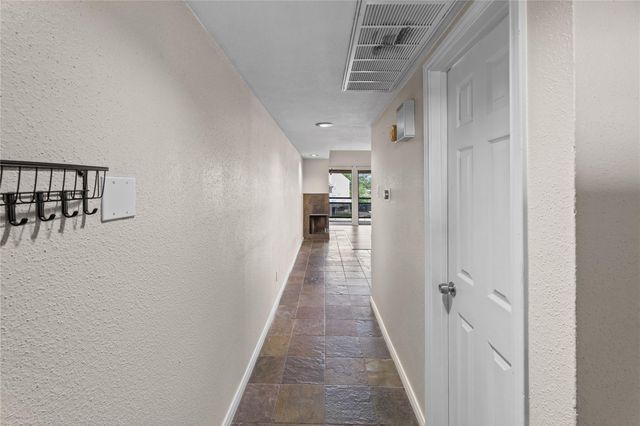 3663 Nasa Parkway 414, Seabrook, TX 77586