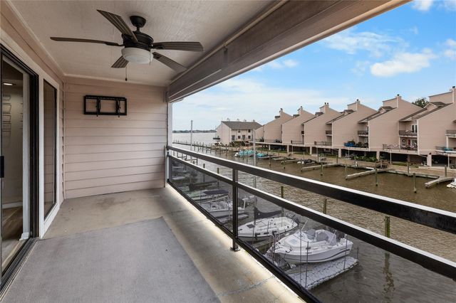 3663 Nasa Parkway 414, Seabrook, TX 77586