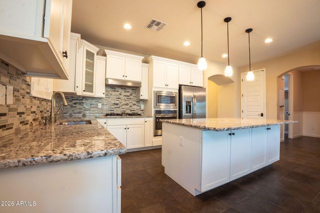 15849 N 76TH Avenue, Peoria, AZ 85382