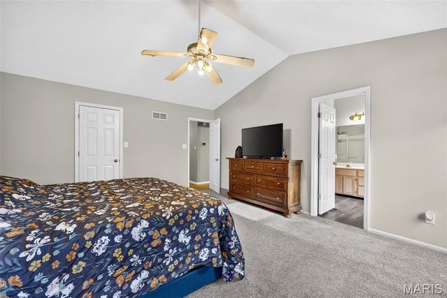 72 Hickoryshade Court, St Peters, MO 63376