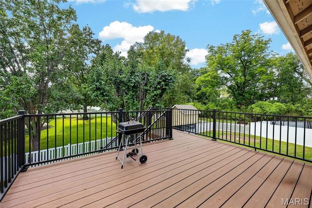 72 Hickoryshade Court, St Peters, MO 63376