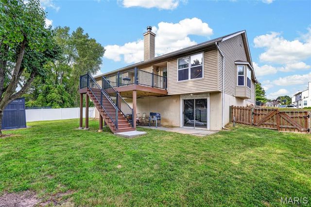 72 Hickoryshade Court, St Peters, MO 63376