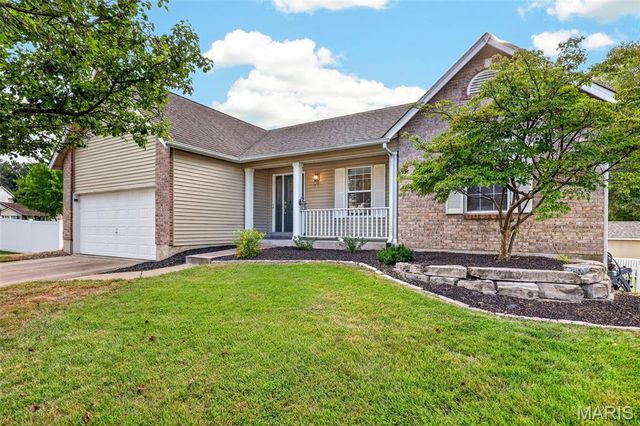 72 Hickoryshade Court, St Peters, MO 63376