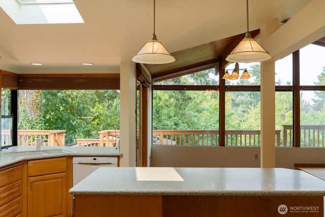19505 45th Avenue NE, Lake Forest Park, WA 98155