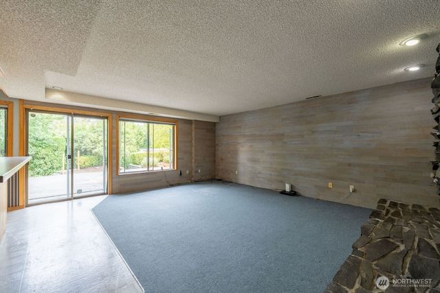 19505 45th Avenue NE, Lake Forest Park, WA 98155