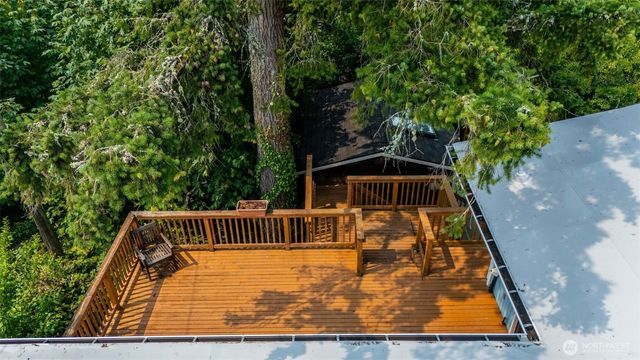 19505 45th Avenue NE, Lake Forest Park, WA 98155
