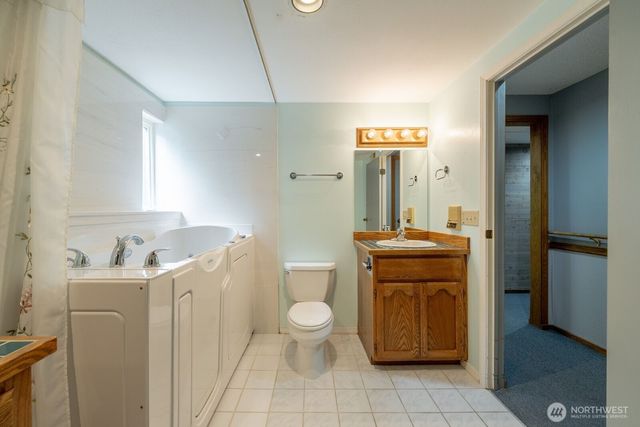 19505 45th Avenue NE, Lake Forest Park, WA 98155