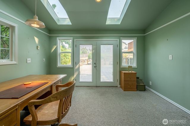 19505 45th Avenue NE, Lake Forest Park, WA 98155