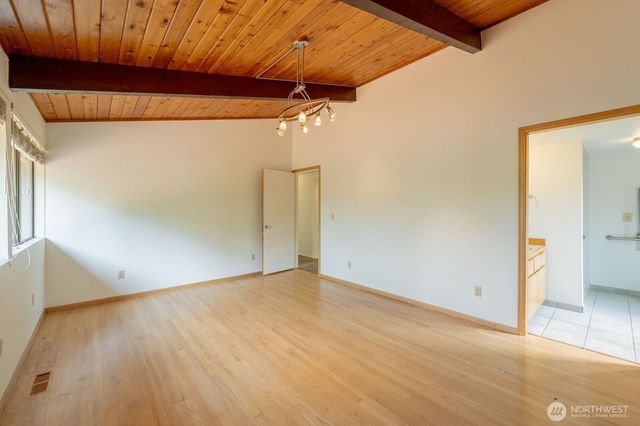 19505 45th Avenue NE, Lake Forest Park, WA 98155